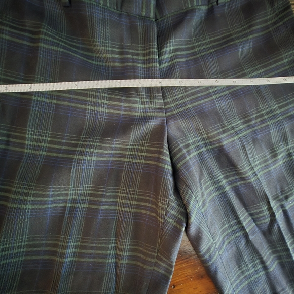 J. Crew Plaid cafe Capri - Picture 2 of 5